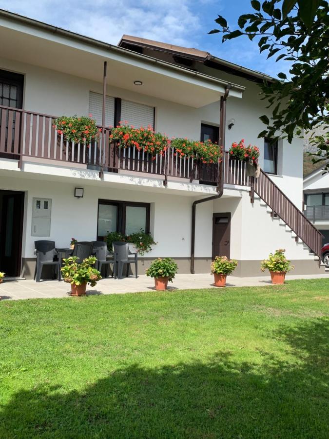 Apartma Panorama Кобарид Екстериор снимка