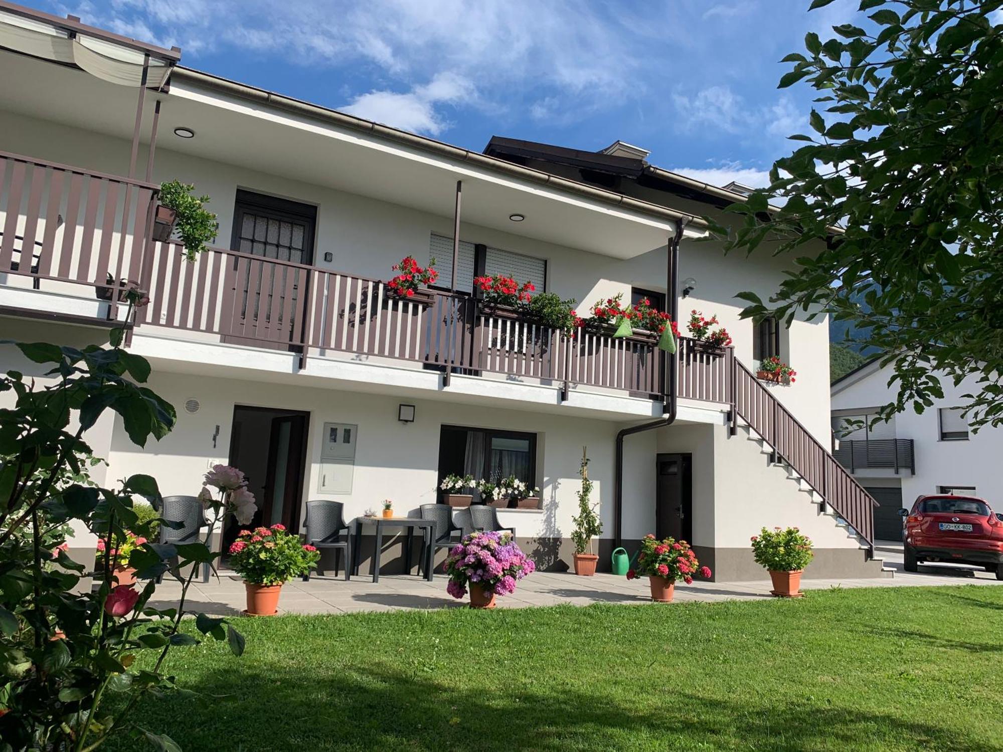 Apartma Panorama Кобарид Екстериор снимка